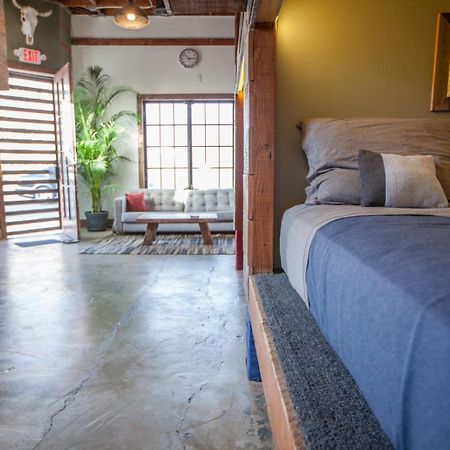 Podshare East Hollywood Vandrarhem Los Angeles Exteriör bild